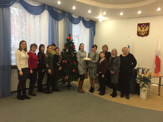 Светлана Глухова поздравила работников ЗАГСа Ленинского района с профессиональным праздником